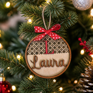 Bola de Navidad Ratán Inicial y Nombre
