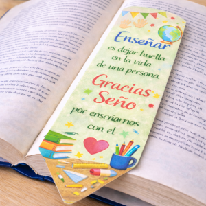 Marcapáginas de metacrilato lápiz bañado en resina personalizado