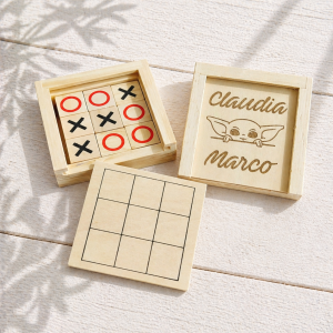 Juego de tres en raya de madera personalizado