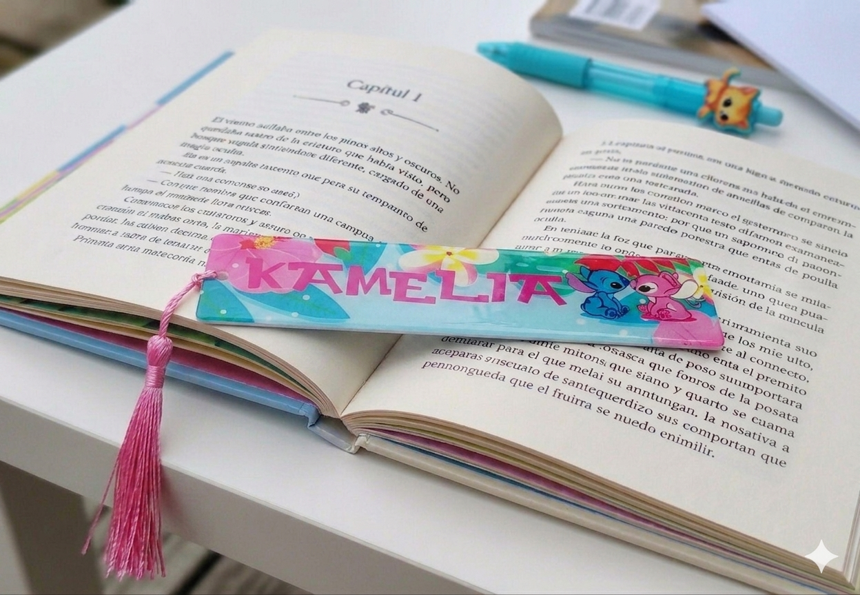 Marcapáginas personalizado infantil de metacrilato con resina - Imagen 4